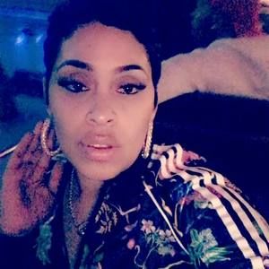 Meet your Posher, Lele